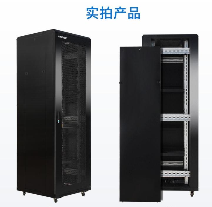 標(biāo)準(zhǔn)網(wǎng)絡(luò)機(jī)柜實(shí)拍圖